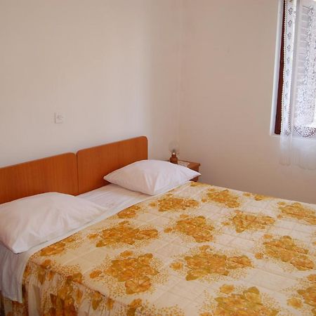 Apartments Villa Angela Krk Town Room photo