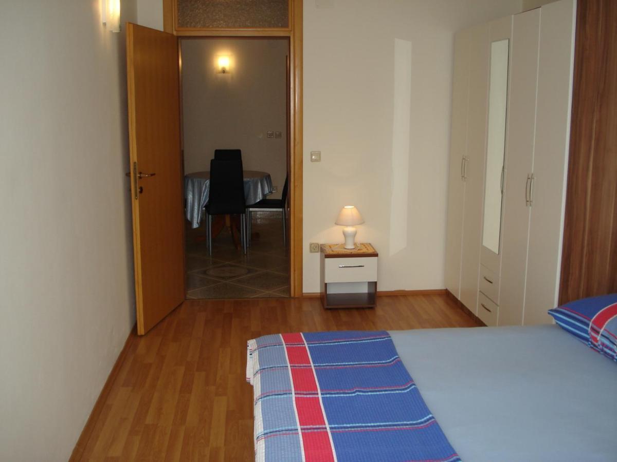 Apartments Villa Angela Krk Town Room photo