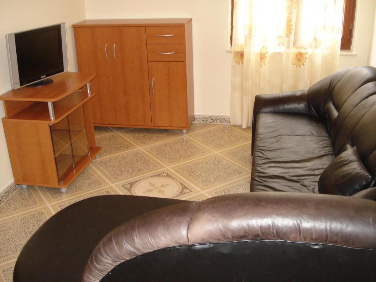 Apartments Villa Angela Krk Town Room photo