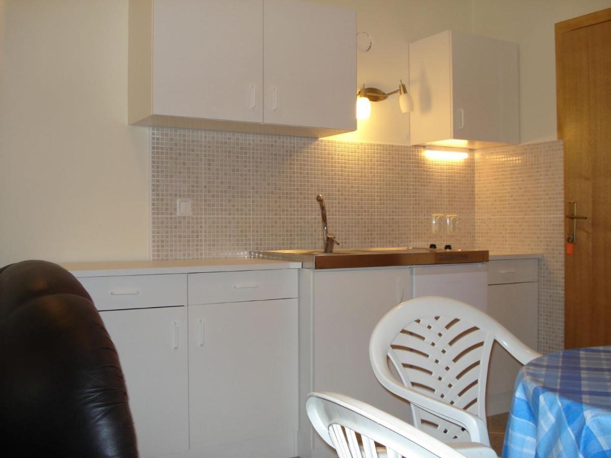 Apartments Villa Angela Krk Town Room photo